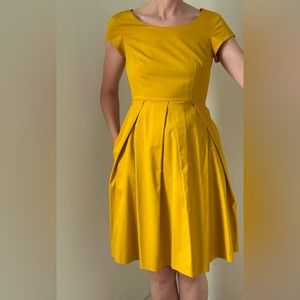 Weekend Max Mara mustard a-line with pockets 100% cotton